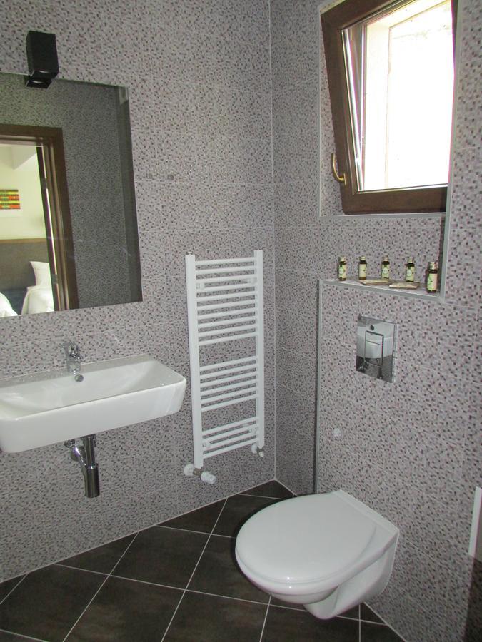 Trigrad Hotel Bagian luar foto