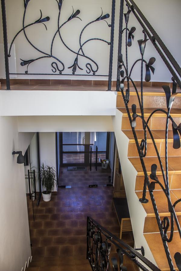 Trigrad Hotel Bagian luar foto