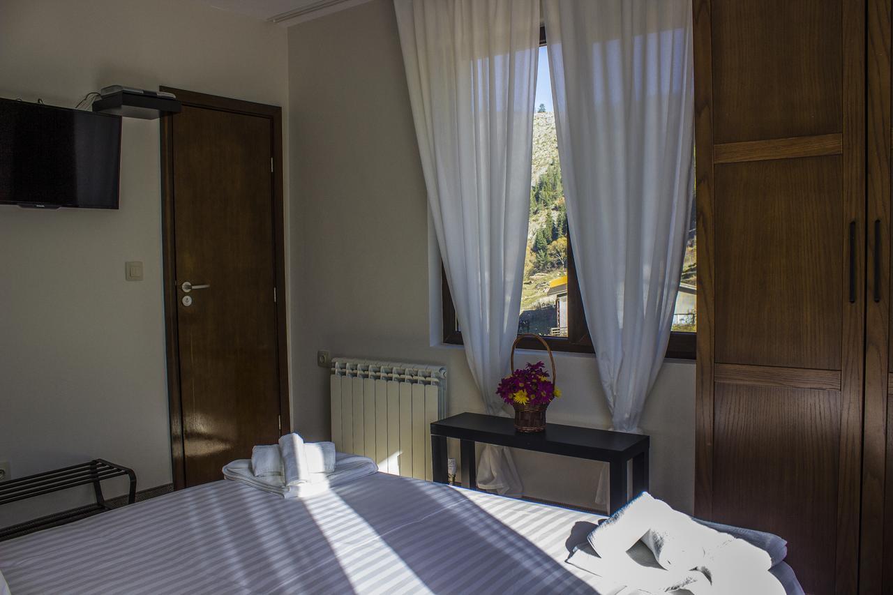 Trigrad Hotel Bagian luar foto