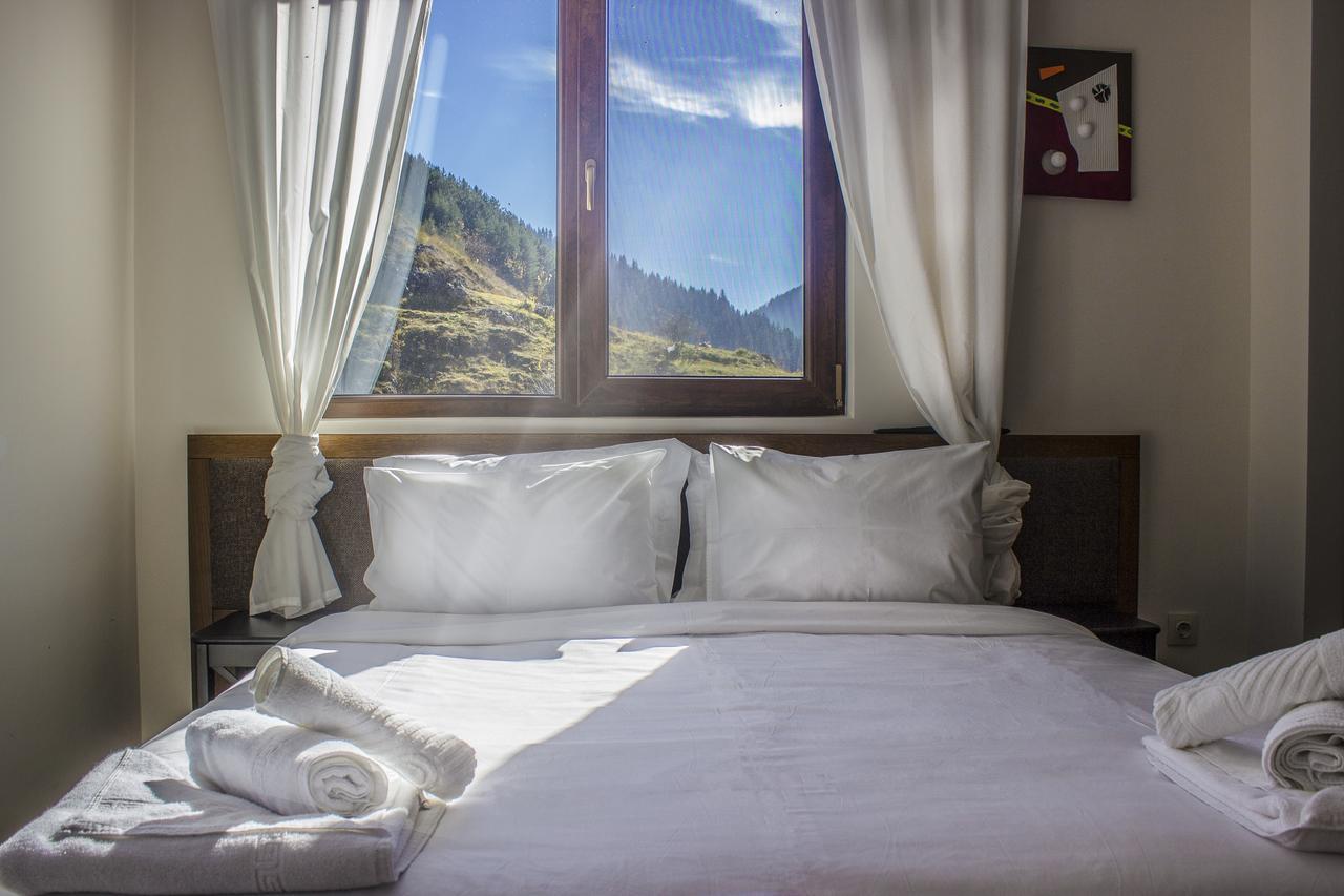 Trigrad Hotel Bagian luar foto
